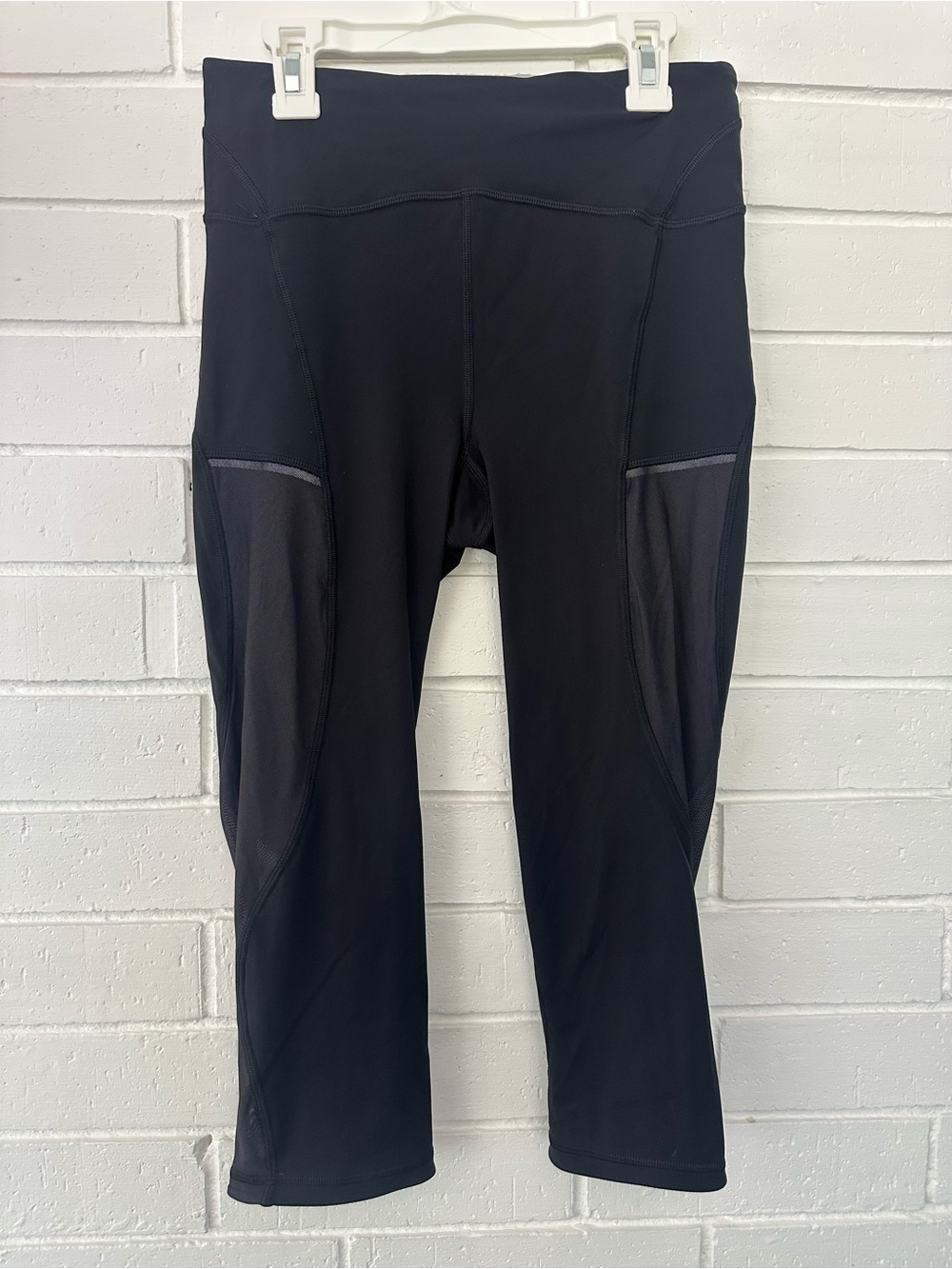 Lululemon 19” inseam black leggings with mesh sides